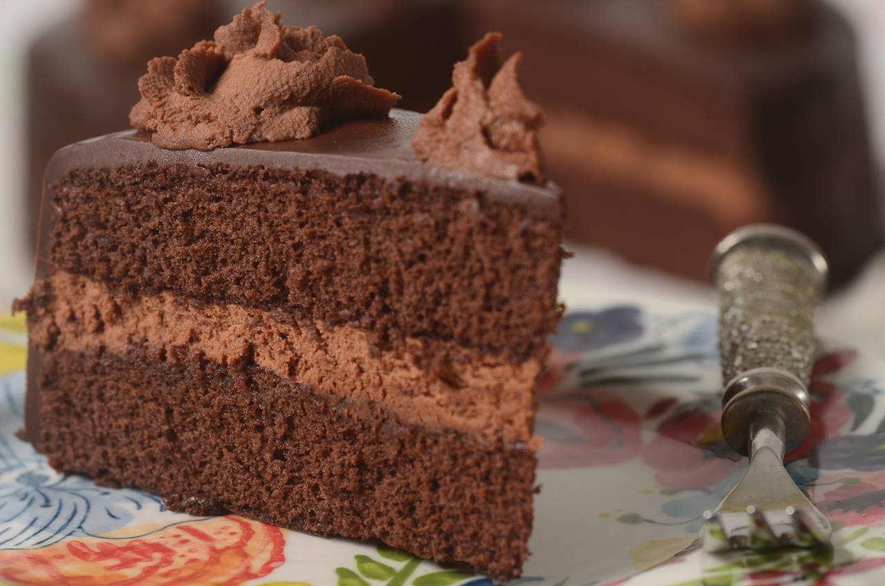 Chocolate Genoise - Joyofbaking.com *Video Recipe*