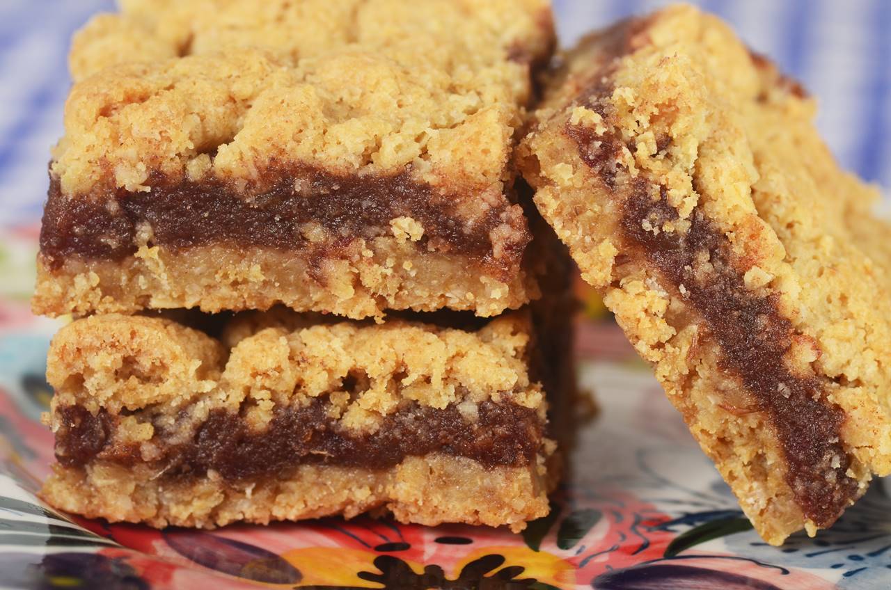 Date Squares Recipe & Video - Joyofbaking.com *Video Recipe*