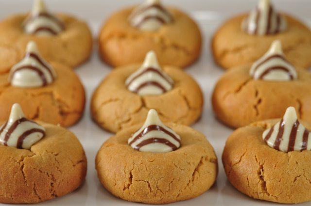Peanut Blossom Cookies Recipe <em>Video Recipe</em> Peanut Blossom Cookies Recipe <em>Video Recipe</em>