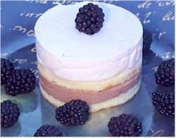 Individual Sponge Cakes with Cream