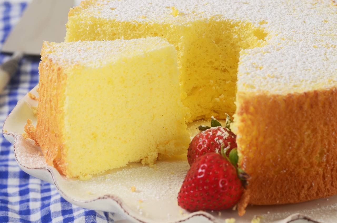 American Sponge Cake - Joyofbaking.com