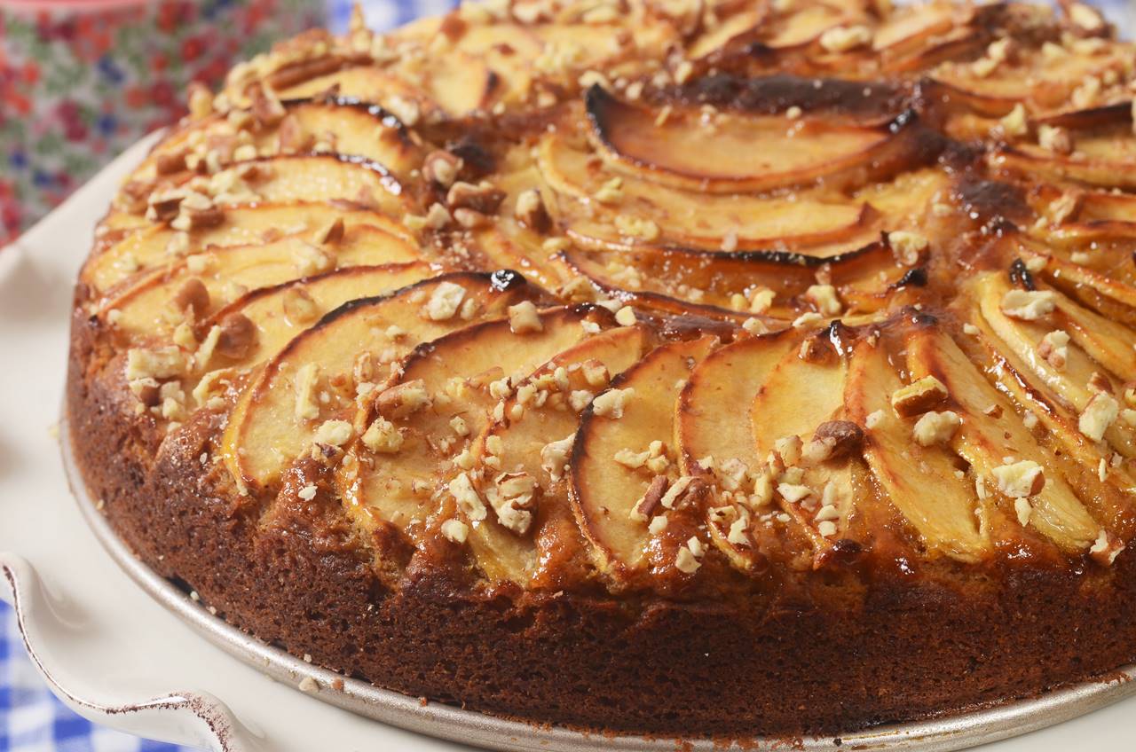 Spiced Apple, Ginger Cake with a Pecan Crumb Topping