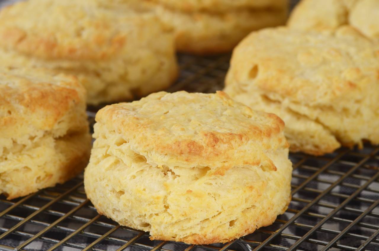 How To Prepare Simple Homemade Biscuits / Perfect Homemade Biscuits ...
