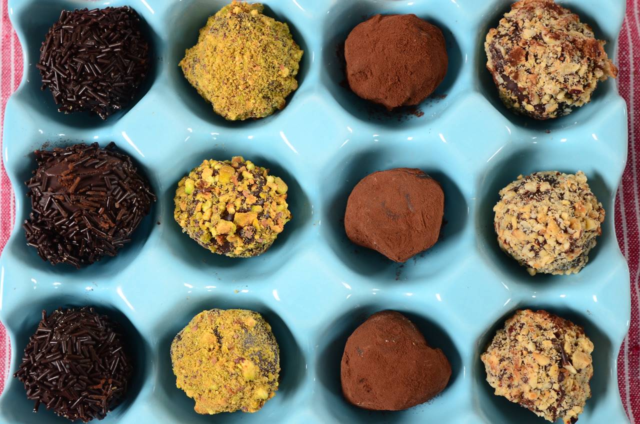 Chocolate Truffles - Joyofbaking.com *Video Recipe*
