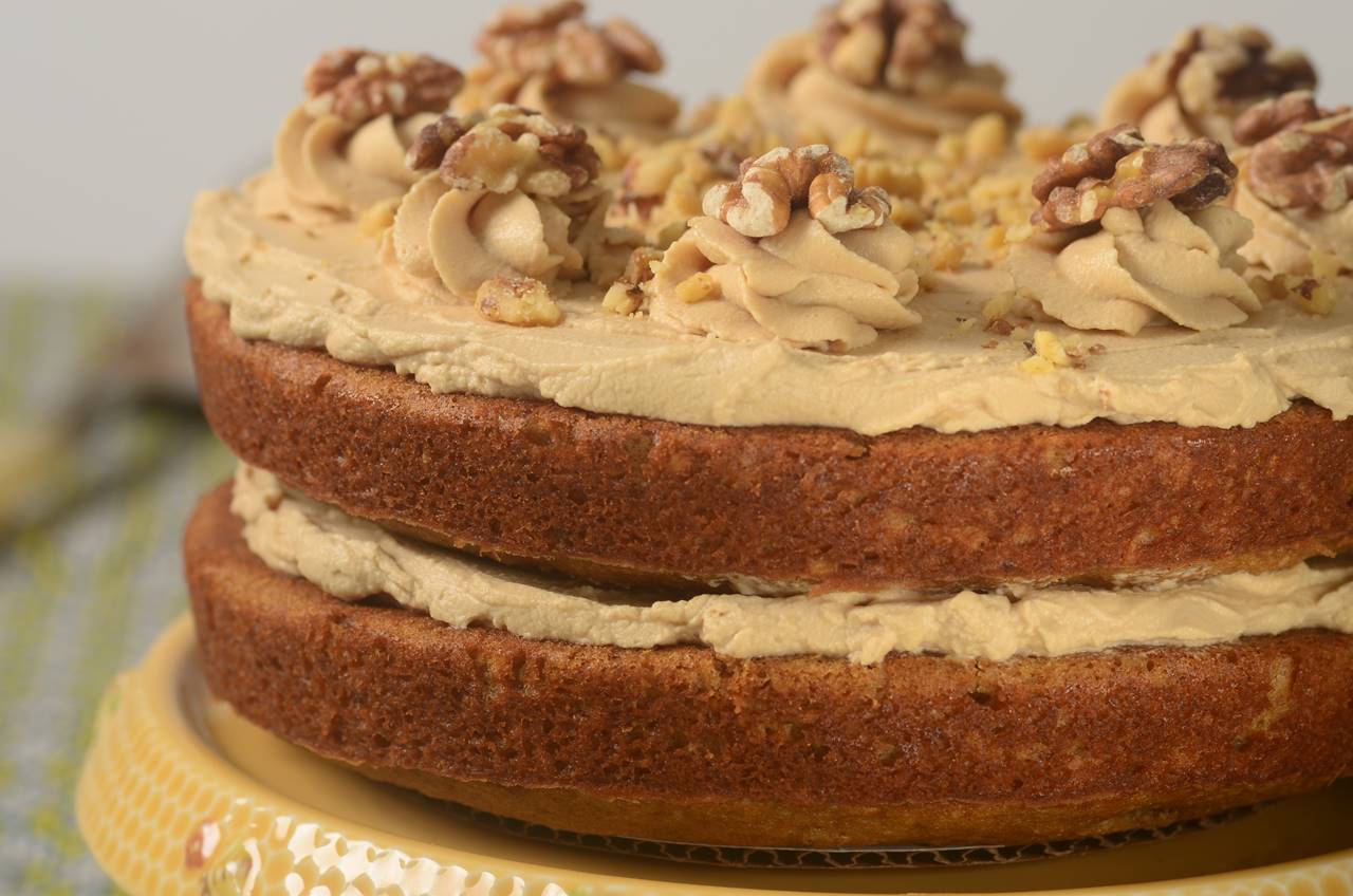 Christmas Coffee Cake Recipes / Toffee Coffee Cake Recipe | Taste of Home / Baking cakes at home can be just as fun as eating them as long as you with mixer still on low, add the coffee and stir just to combine, scraping the bottom of the bowl with a rubber spatula.