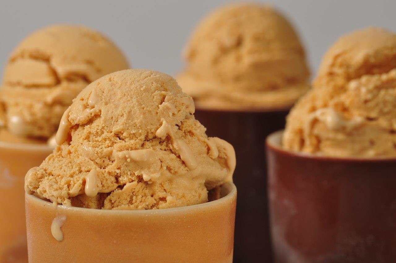 Dulce de Leche Frozen Yogurt *Video Recipe*
