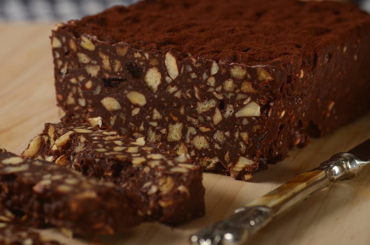 No Bake Chocolate Cake *Video Recipe*