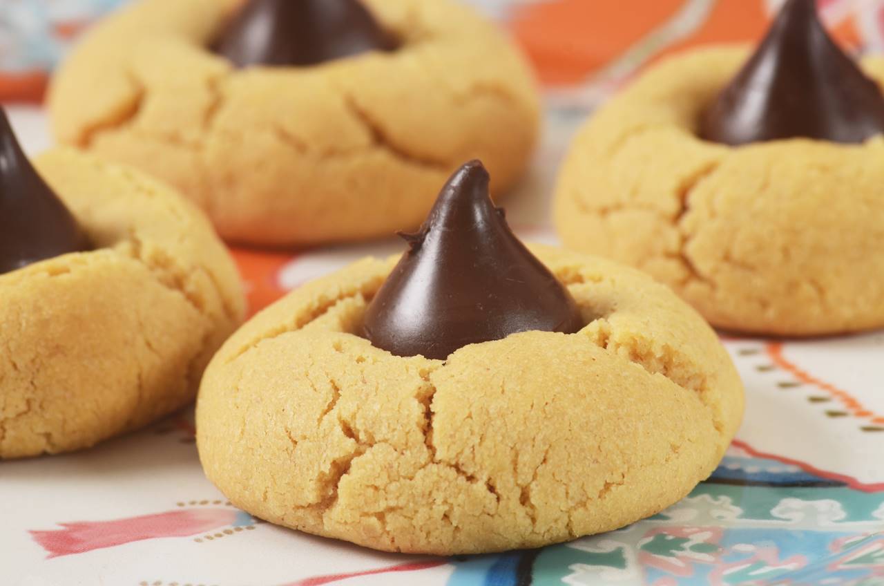 Peanut Blossom Cookies *Video Recipe*