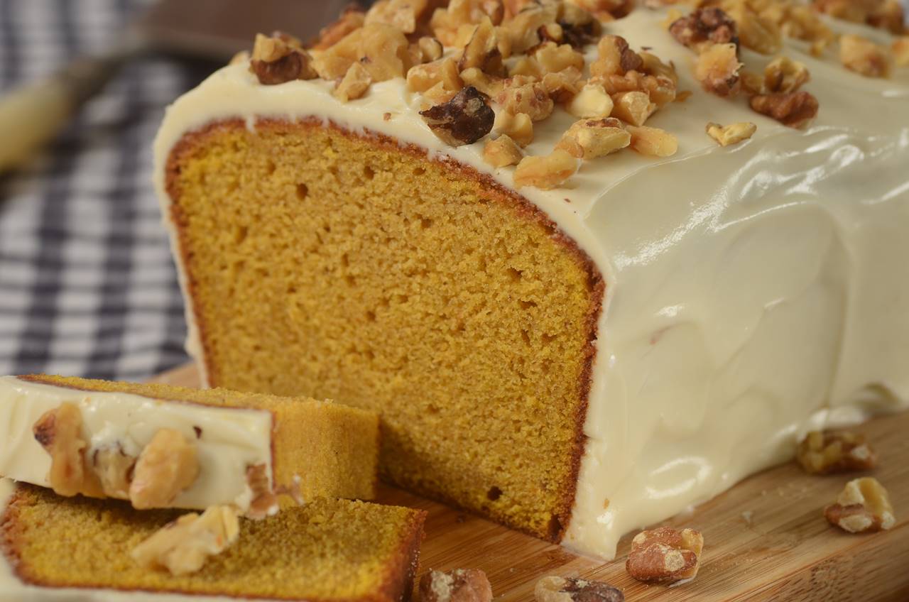 Pumpkin Pound Cake - Joyofbaking.com *Video Recipe*